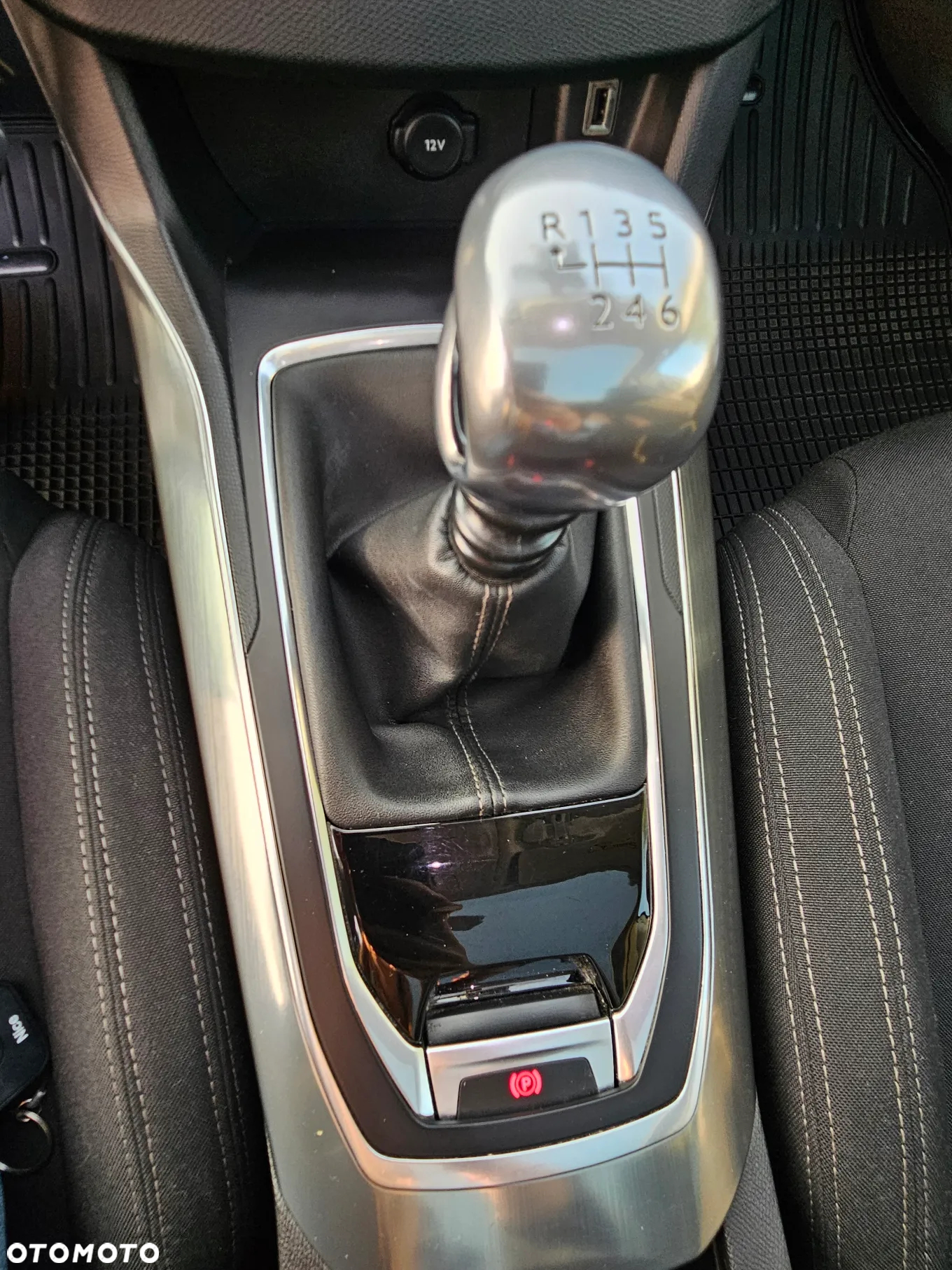 Peugeot 308 1.6 e-HDi Style STT - 16