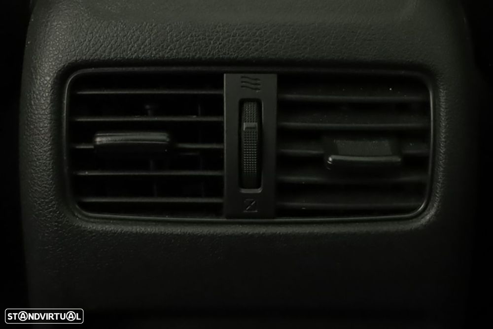 Nissan Qashqai 1.3 DIG-T N-Connecta LED Xtronic - 22