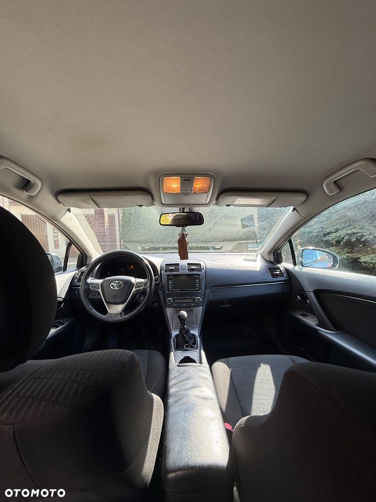 Toyota Avensis 2.0 D-4D Sol+NAVI - 8