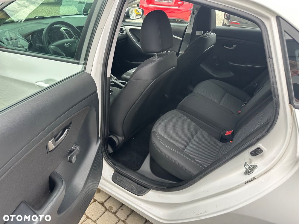 Hyundai i30 - 16