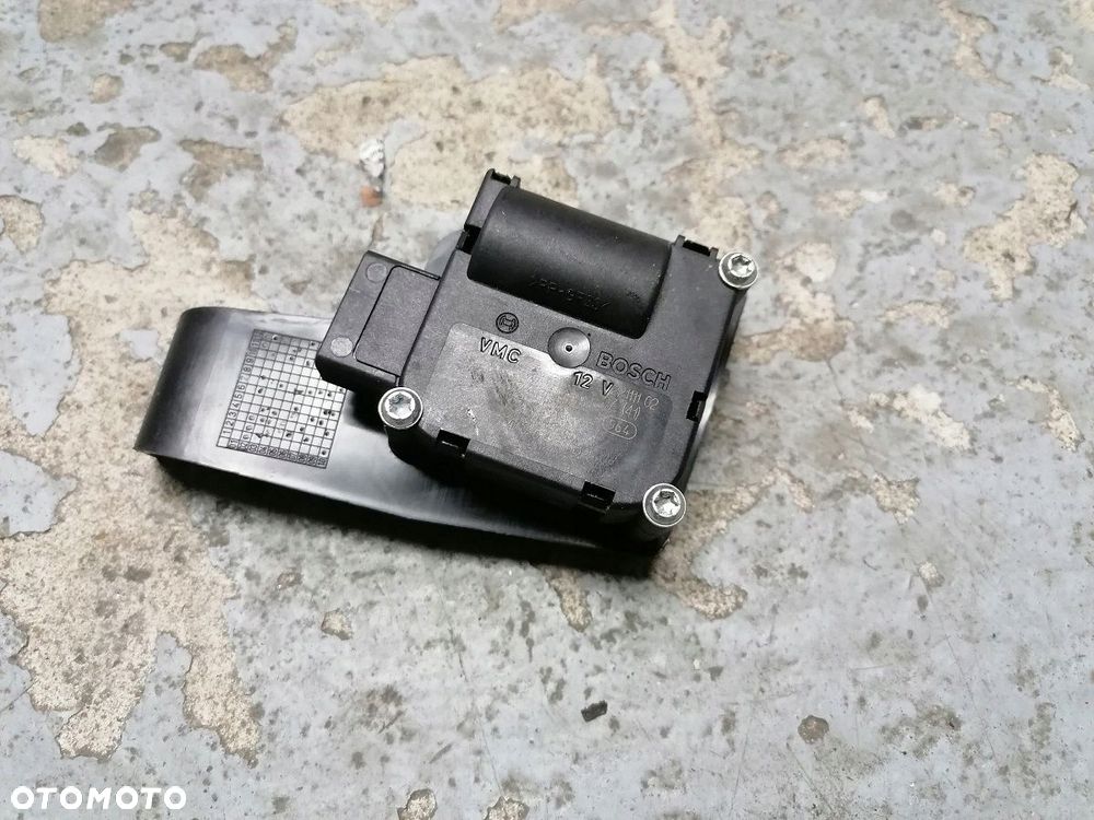 audi a6 c6 q7 silniczek klap nagrzewnicy 4f0820511b - 1