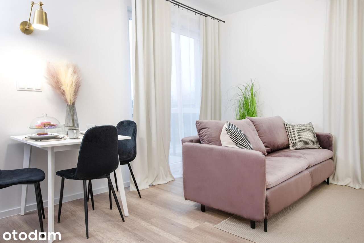 Przestronne 2 Pokoje / WŁOCHY /Internet w cenie ! Pet Friendly !