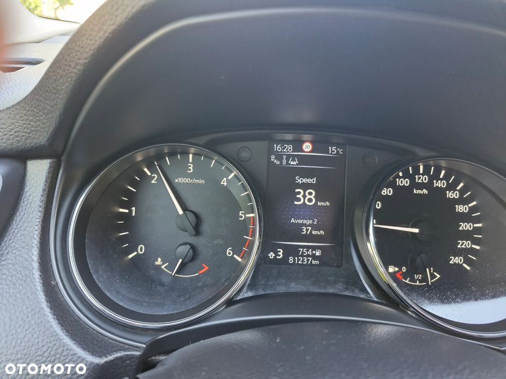 Nissan Qashqai 1.5 dCi Tekna - 31
