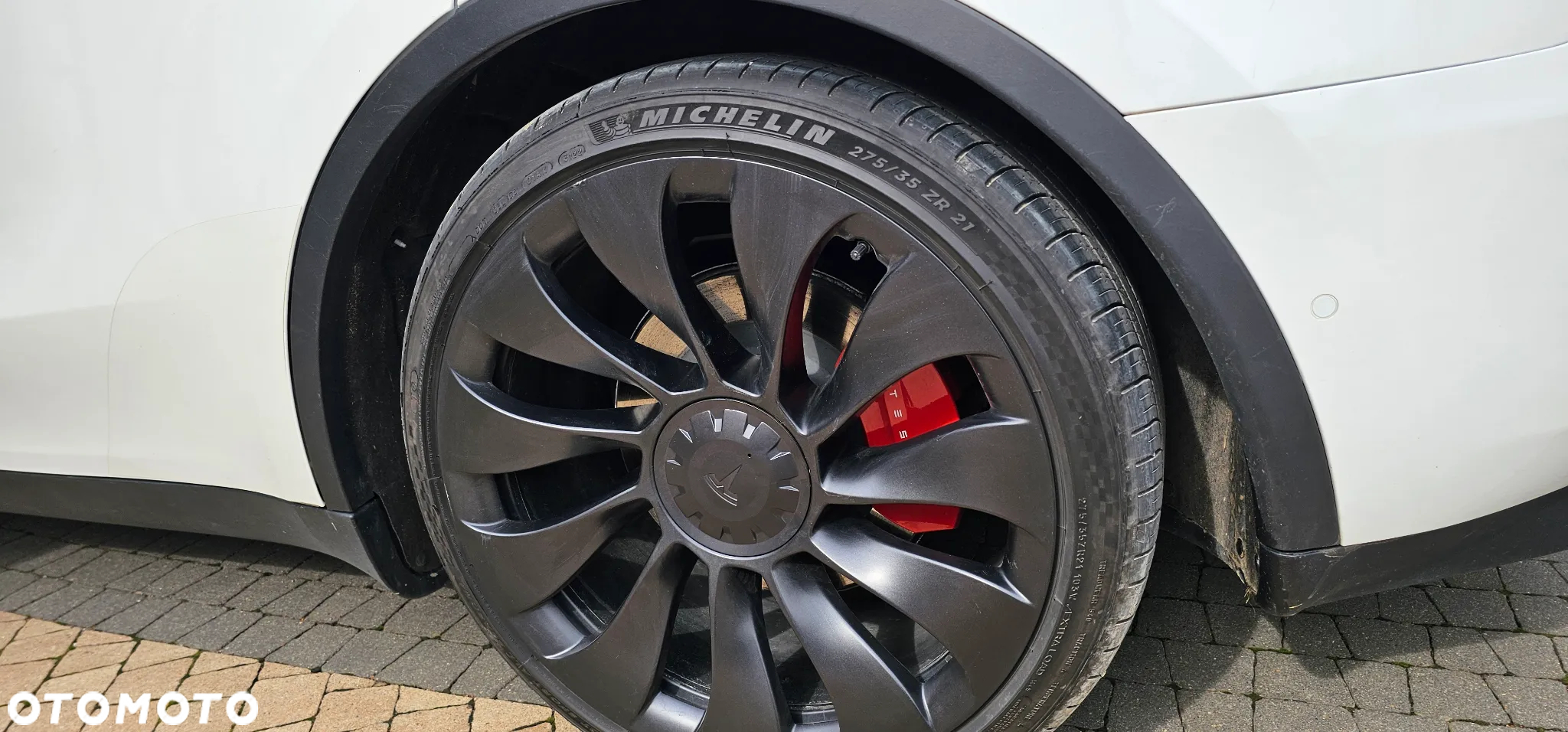 Tesla Y Model Performance Dual Motor AWD - 11