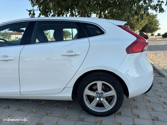 Volvo V40 1.6 D2 Eco Momentum - 28