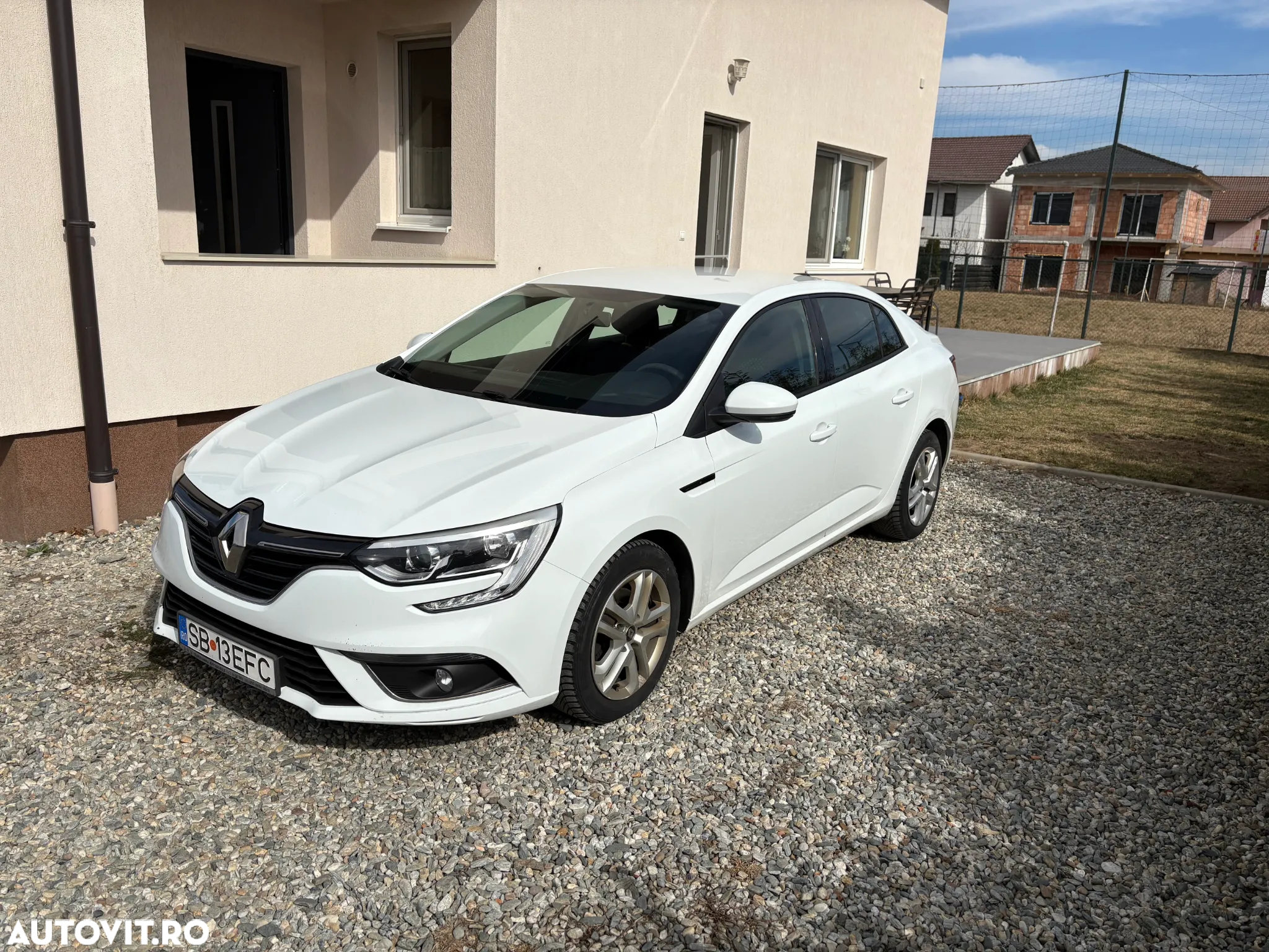 Renault Megane TCe Business - 2