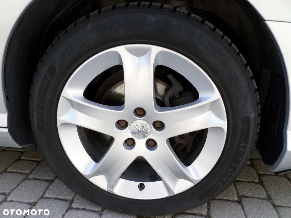 Peugeot 407 140 JBL - 28