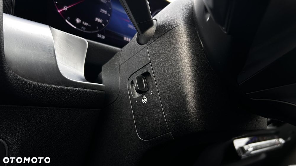 Mercedes-Benz GLB 200 AMG Line 7G-DCT - 16