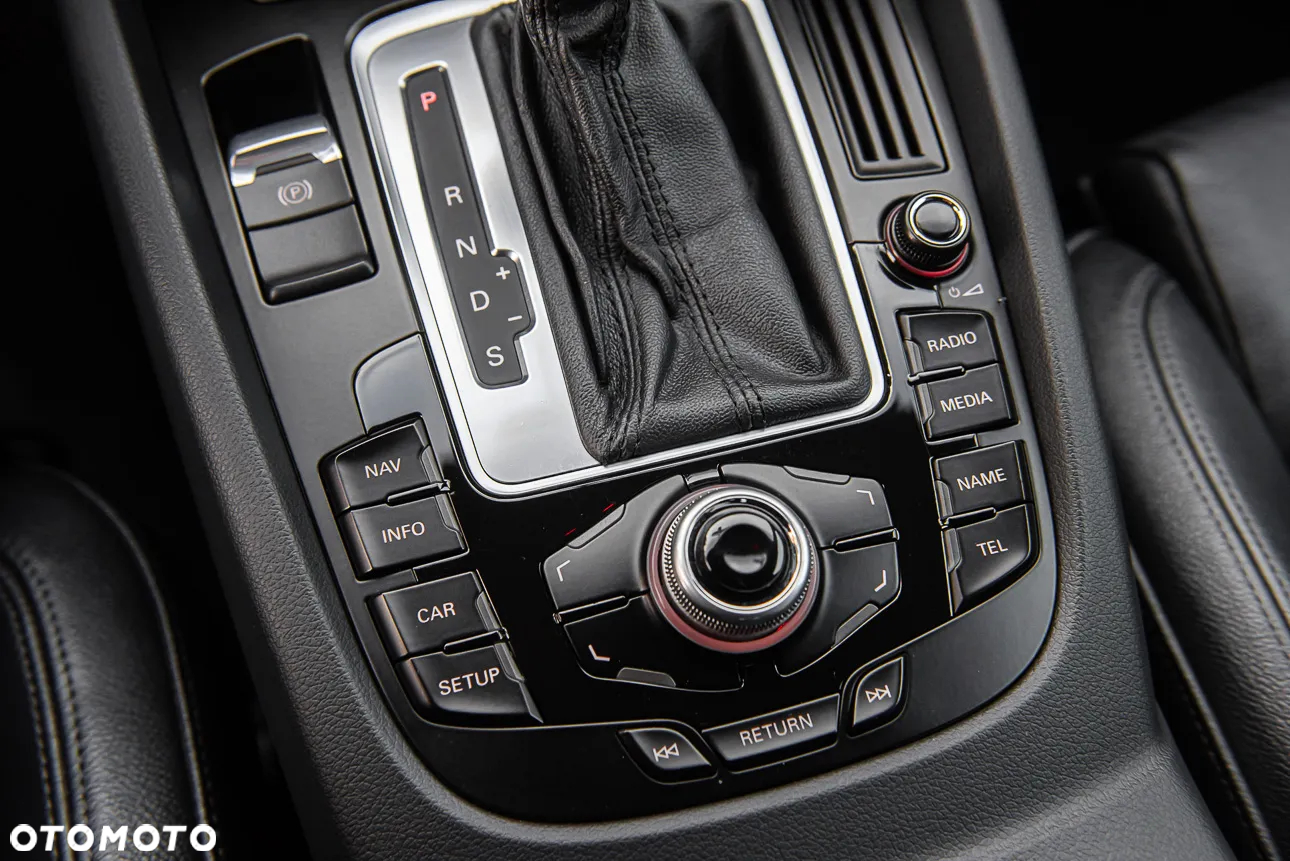 Audi Q5 3.2 FSI Quattro S tronic - 27