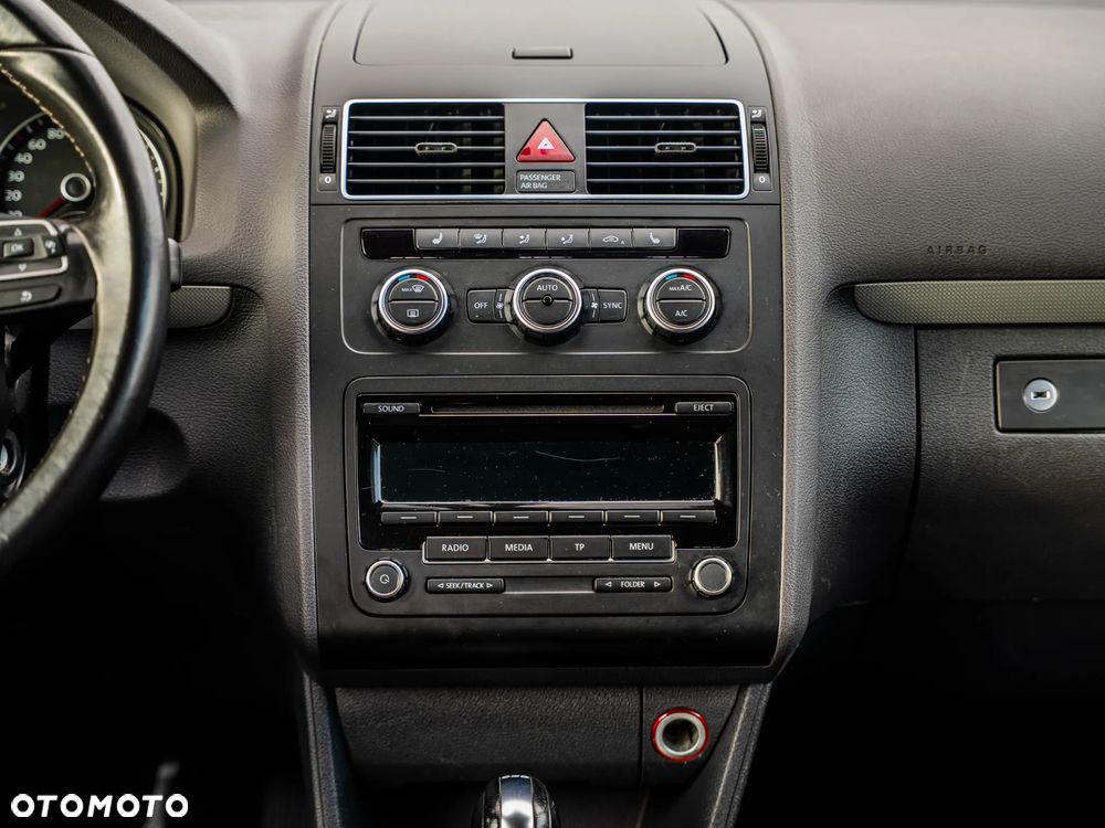 Volkswagen Touran - 35