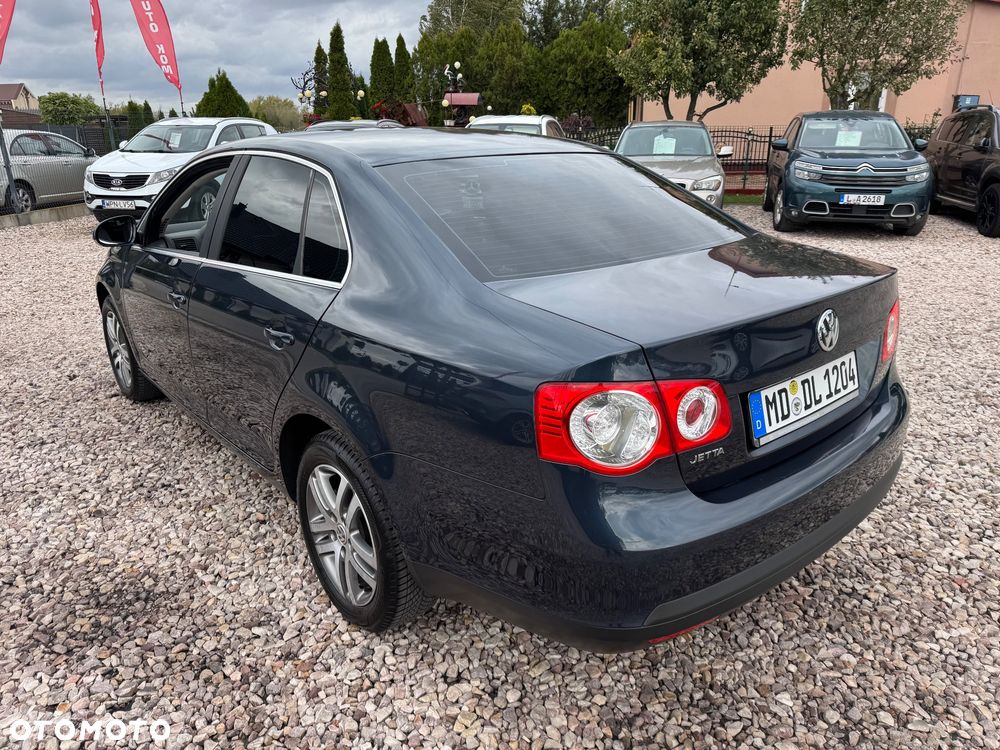Volkswagen Jetta - 27