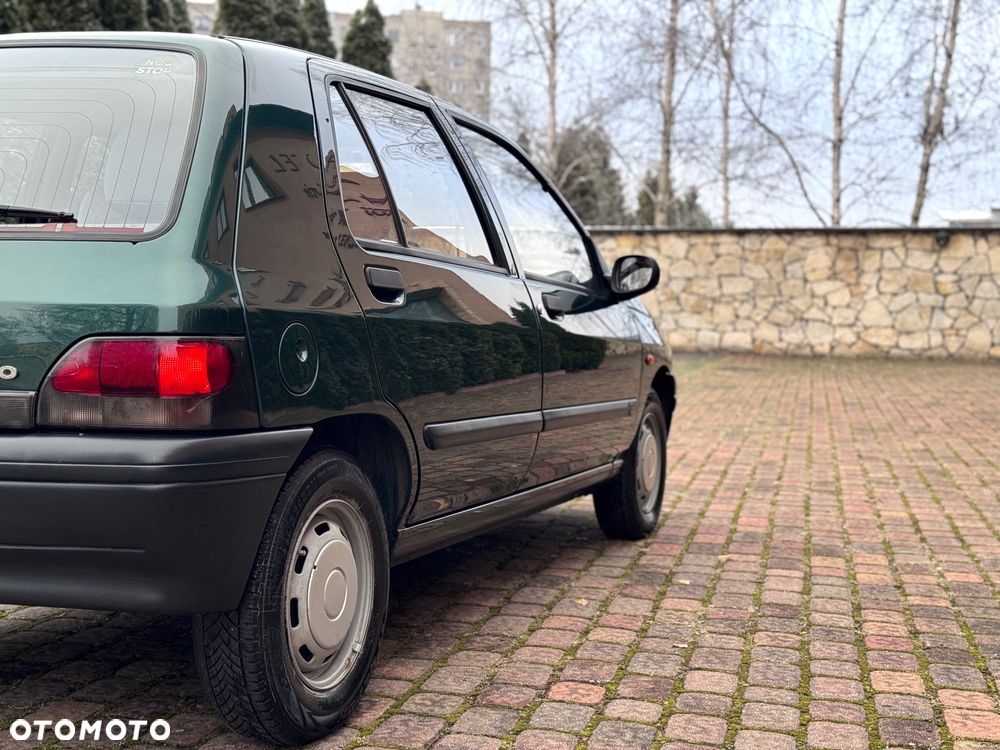 Renault Clio - 31