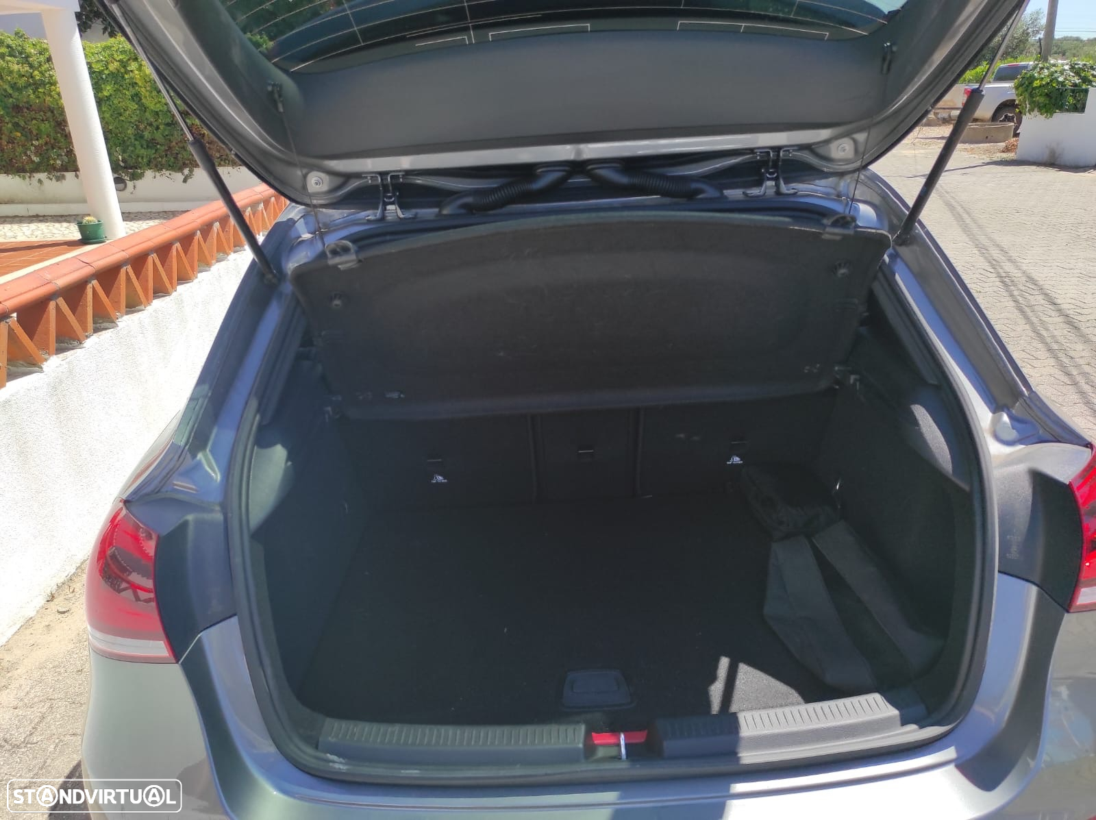 Mercedes-Benz A 250 e Progressive - 16