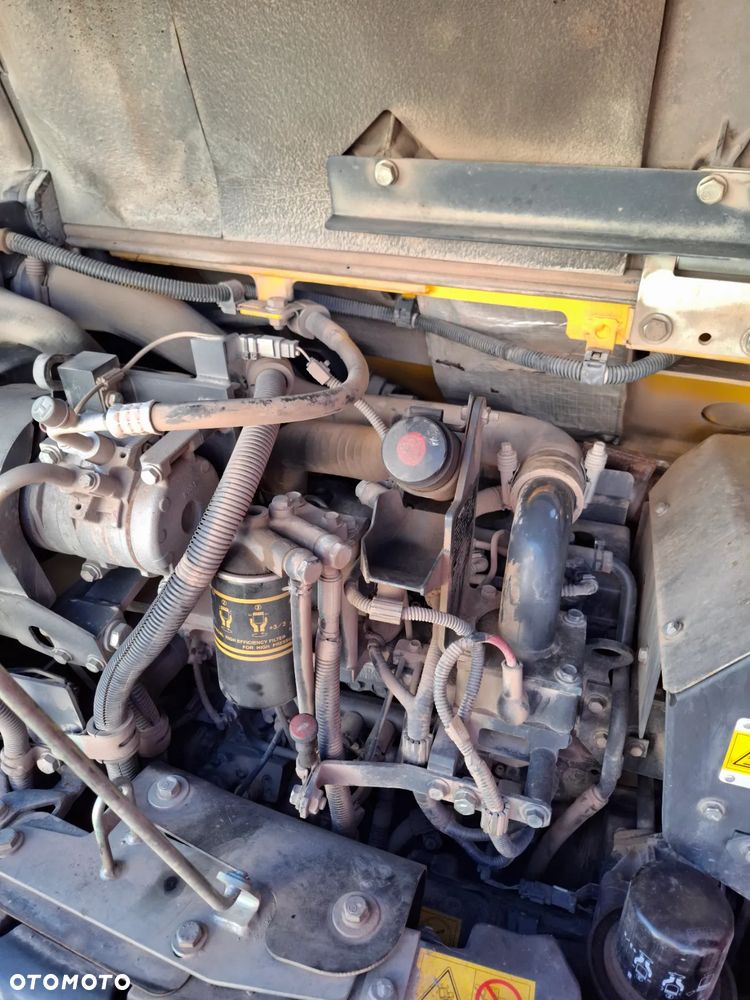 Komatsu PW98 MR-8 - 12