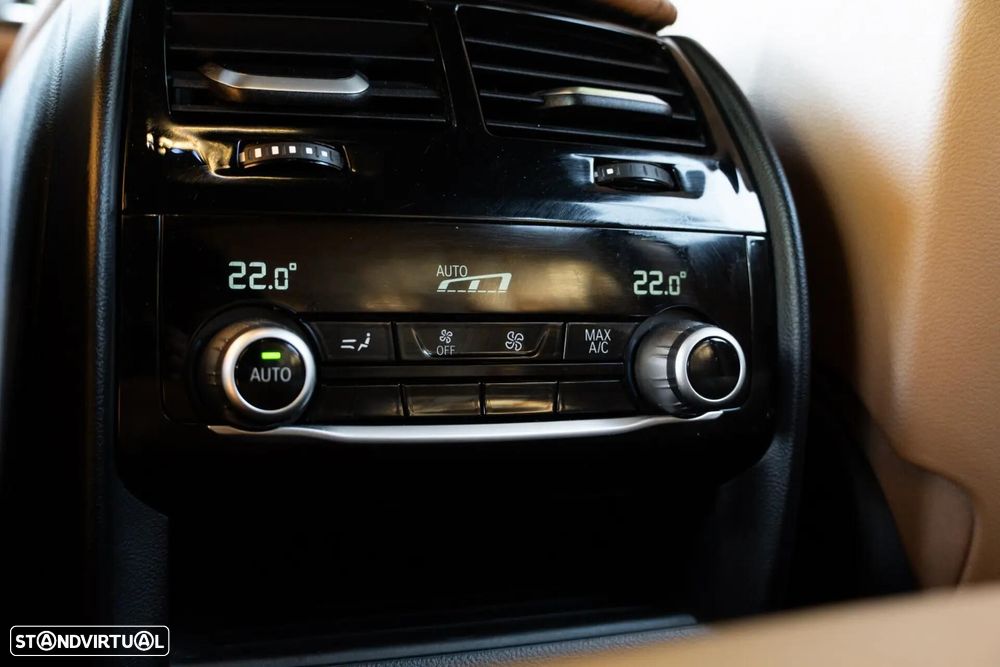 BMW 520 d Pack Desportivo M Auto - 56
