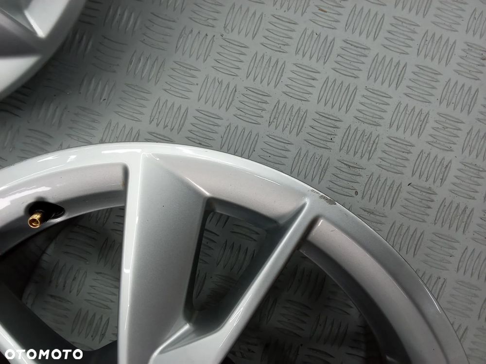 Felgi Audi A4 B8 B9 7Jx16 et35 5x112  8W0 - 8