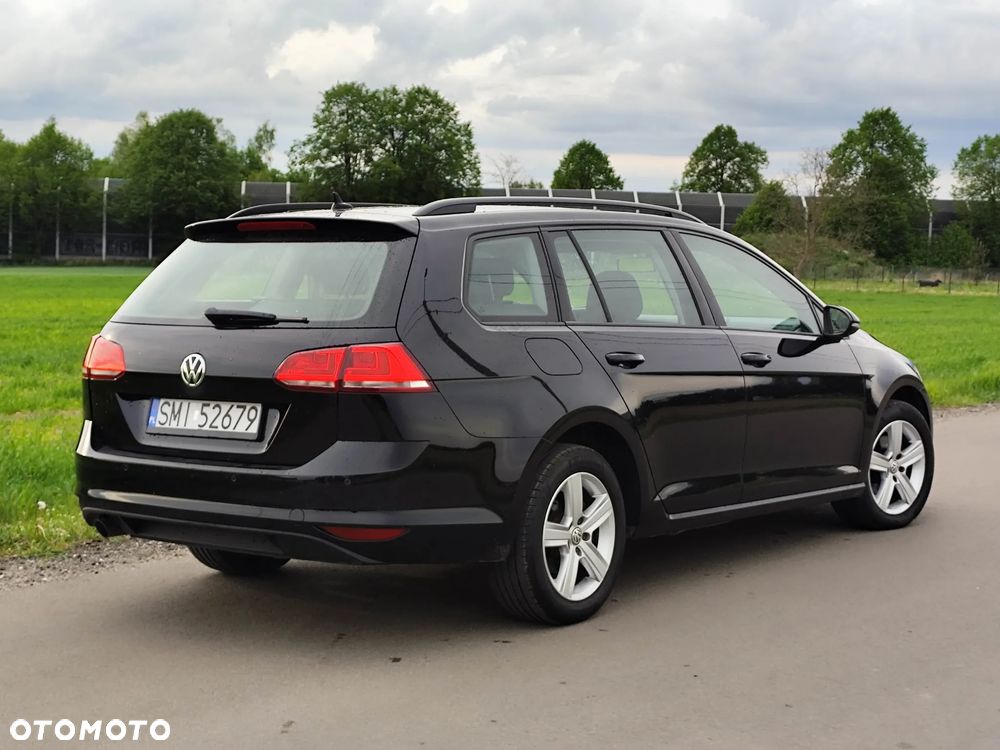 Volkswagen Golf 1.6 TDI BlueMotion Comfortline - 4