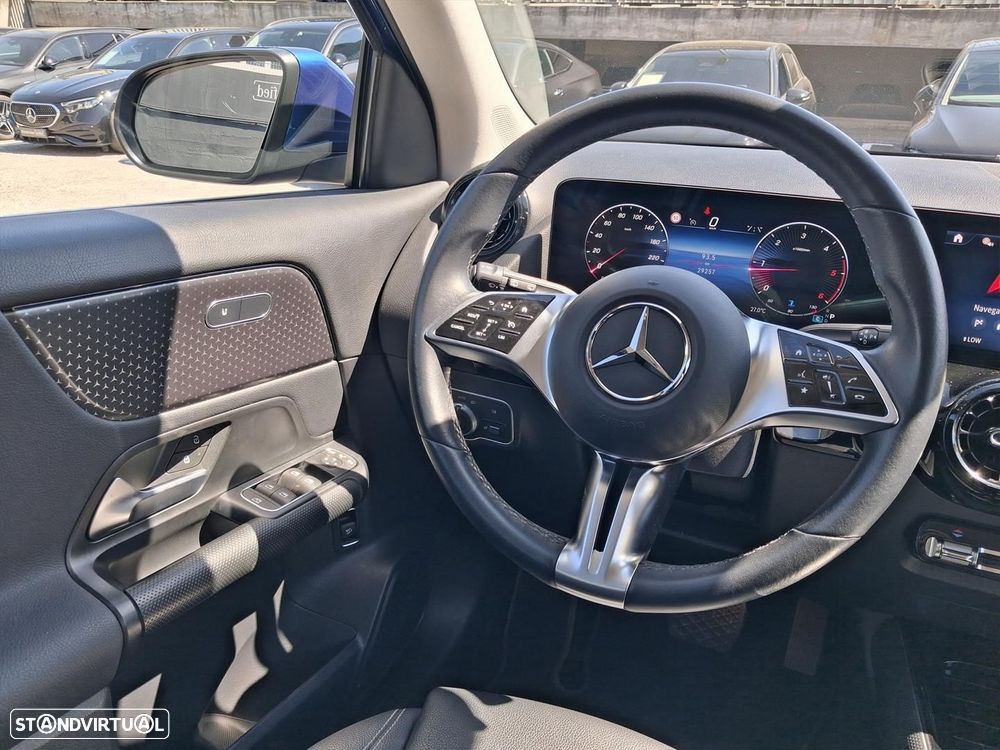 Mercedes-Benz GLA 180 d Progressive - 15