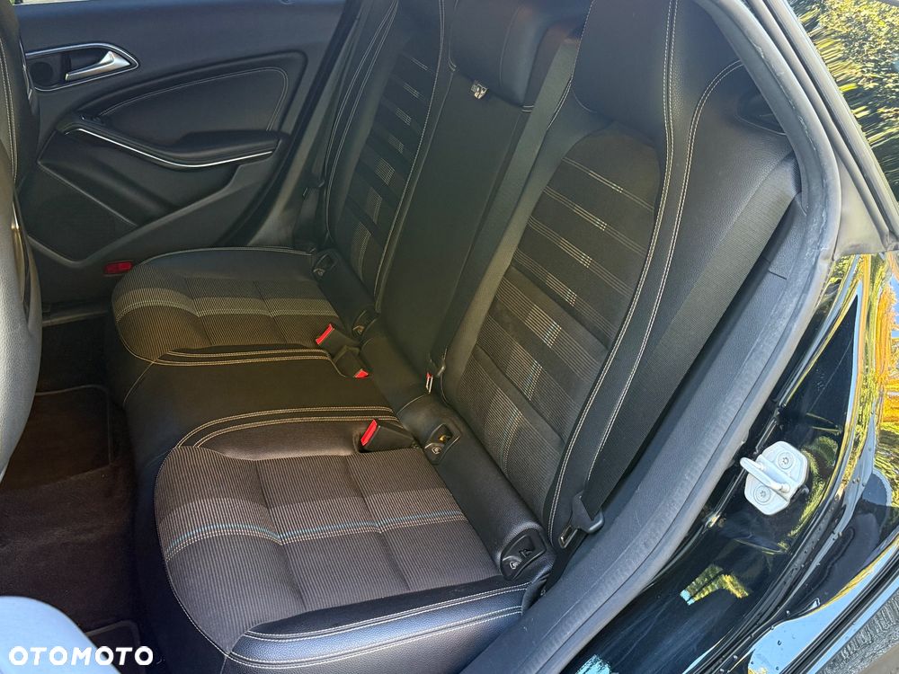Mercedes-Benz CLA 180 - 26