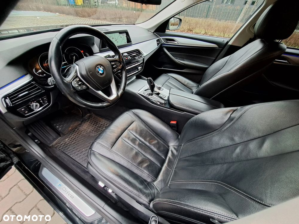 BMW Seria 5 530e iPerformance - 19