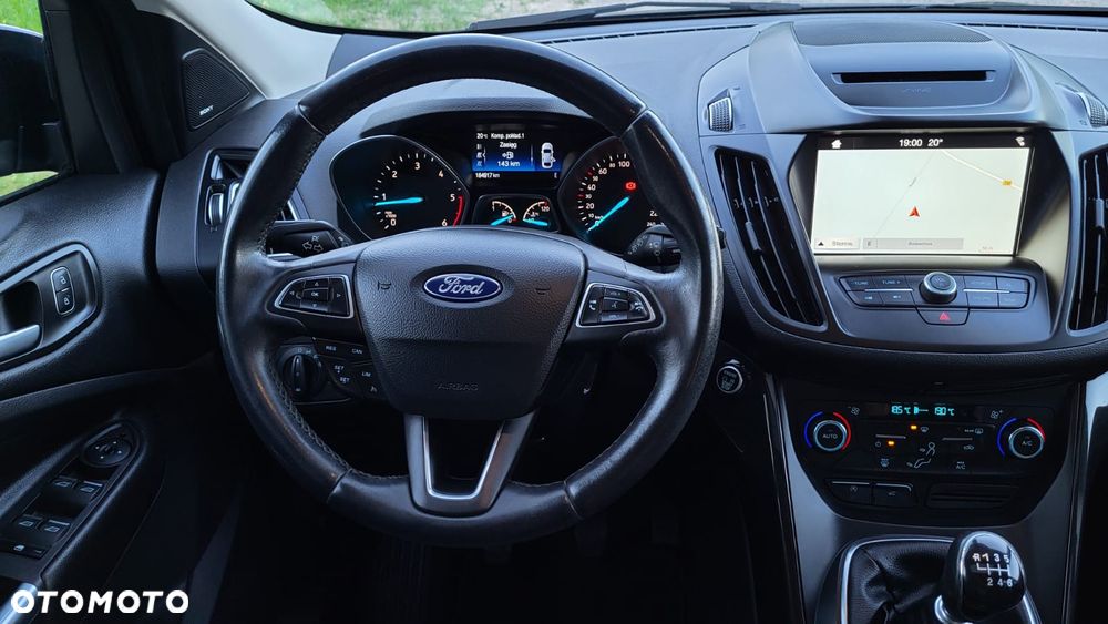 Ford Kuga 2.0 TDCi FWD Titanium - 25