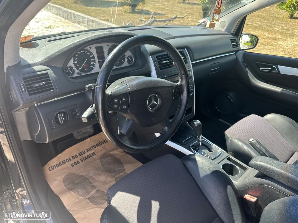 Mercedes-Benz B 200 CDI Autotronic - 17