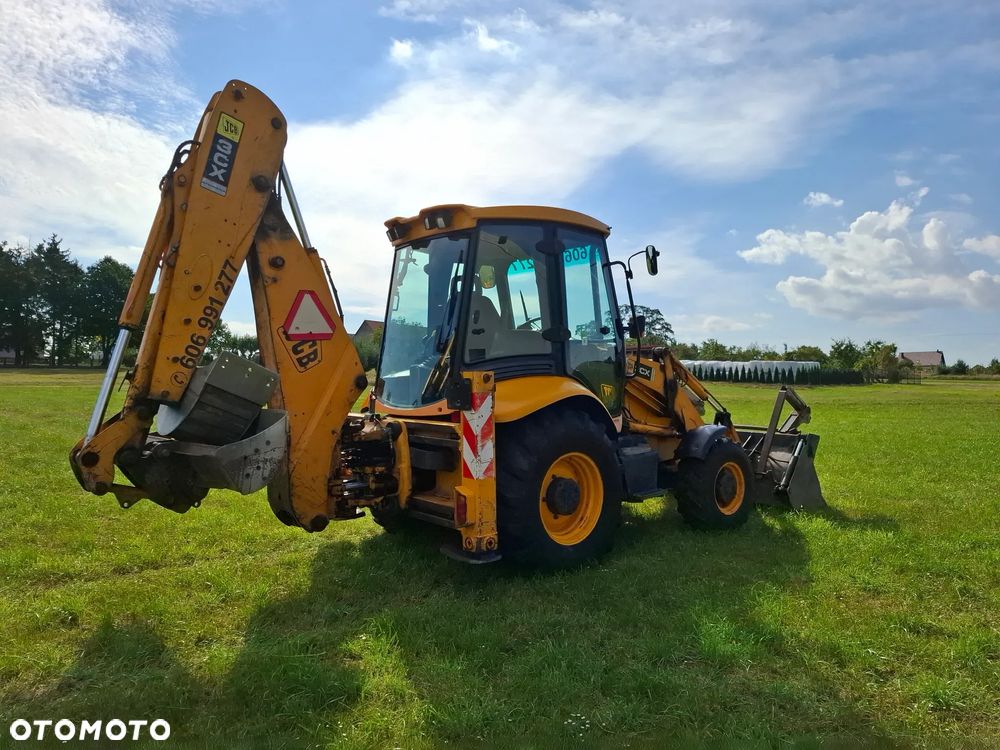 JCB 3CX - 4