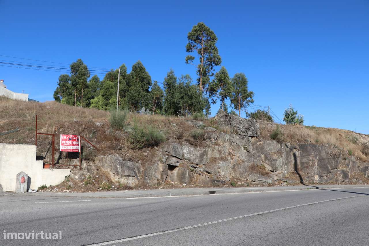 Terreno  Venda em Lustosa e Barrosas (Santo Estêvão),Lousada - Grande imagem: 2/14