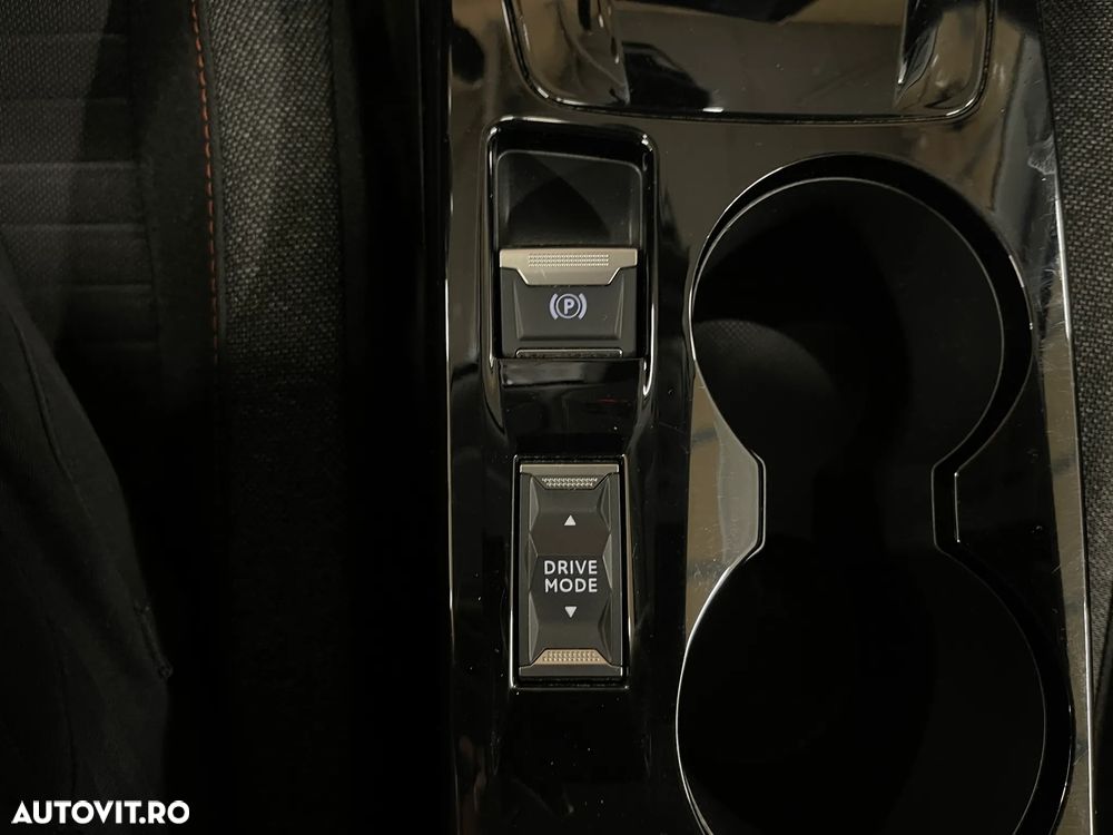 Peugeot 2008 BlueHDi 130 EAT8 Active - 27