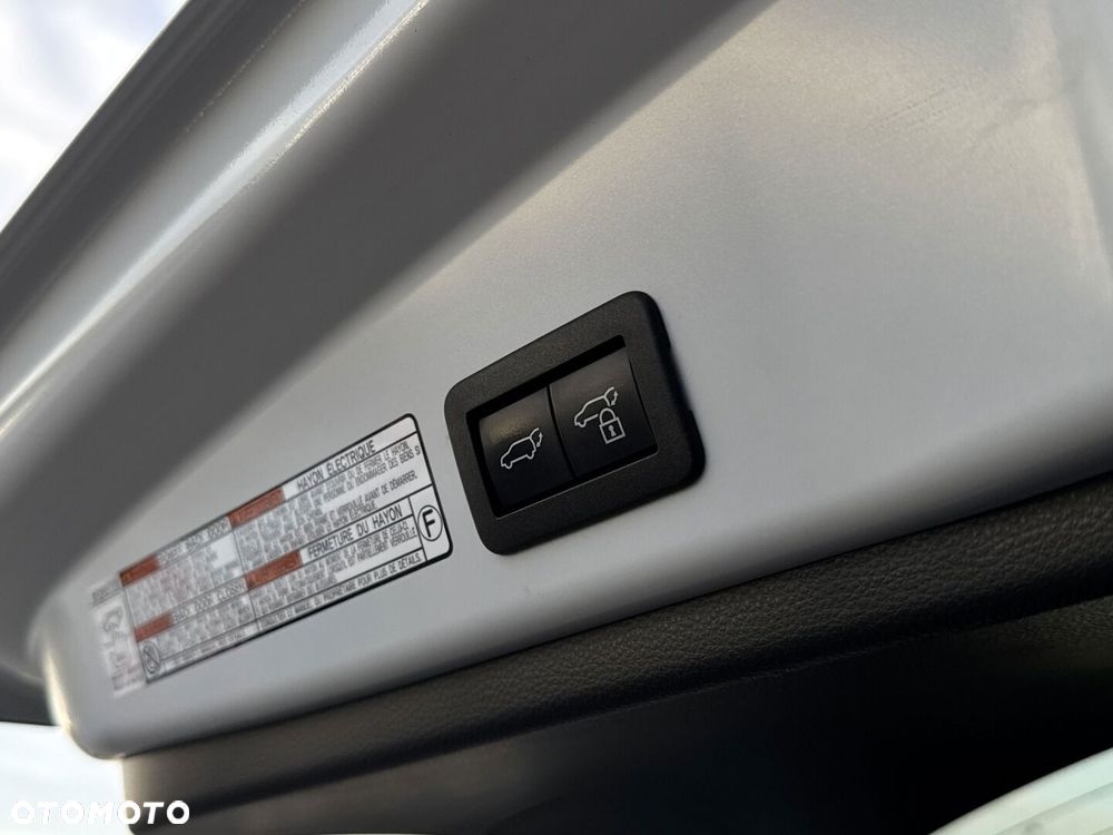 Toyota Corolla Cross 2.0 Hybrid Executive - 33