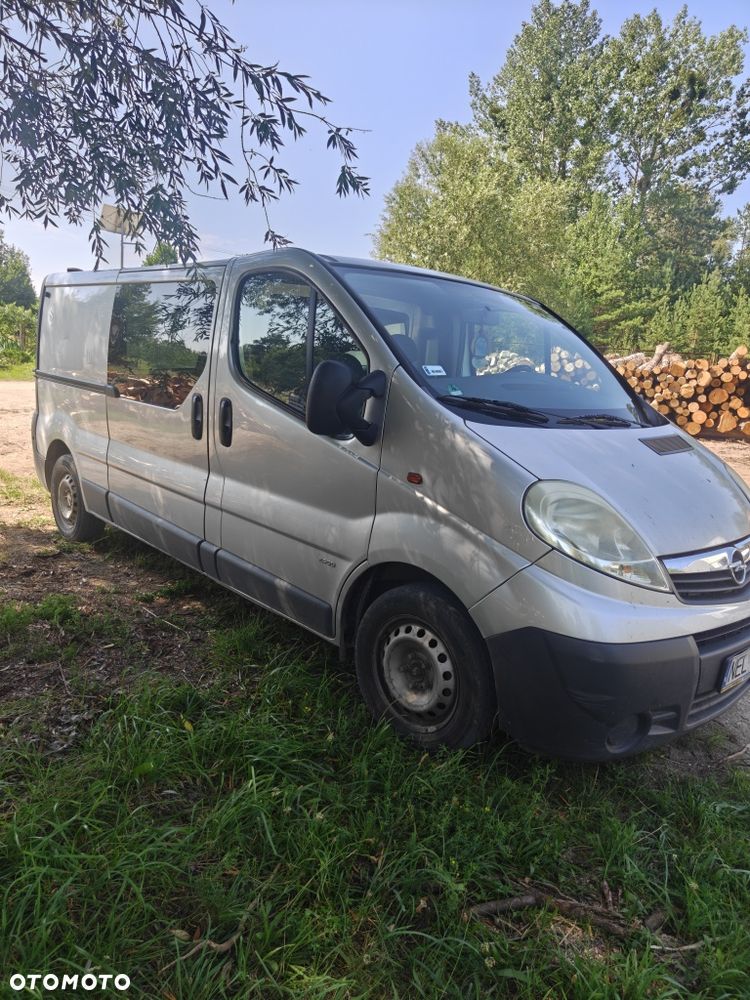 Opel Vivaro - 1