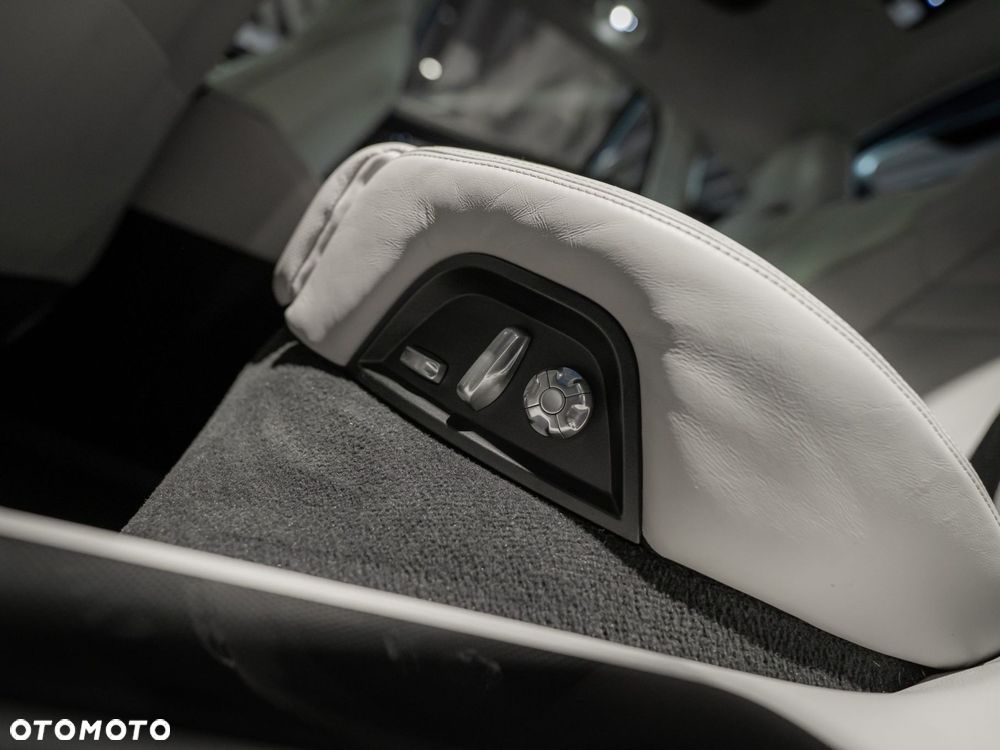 Porsche Panamera - 22