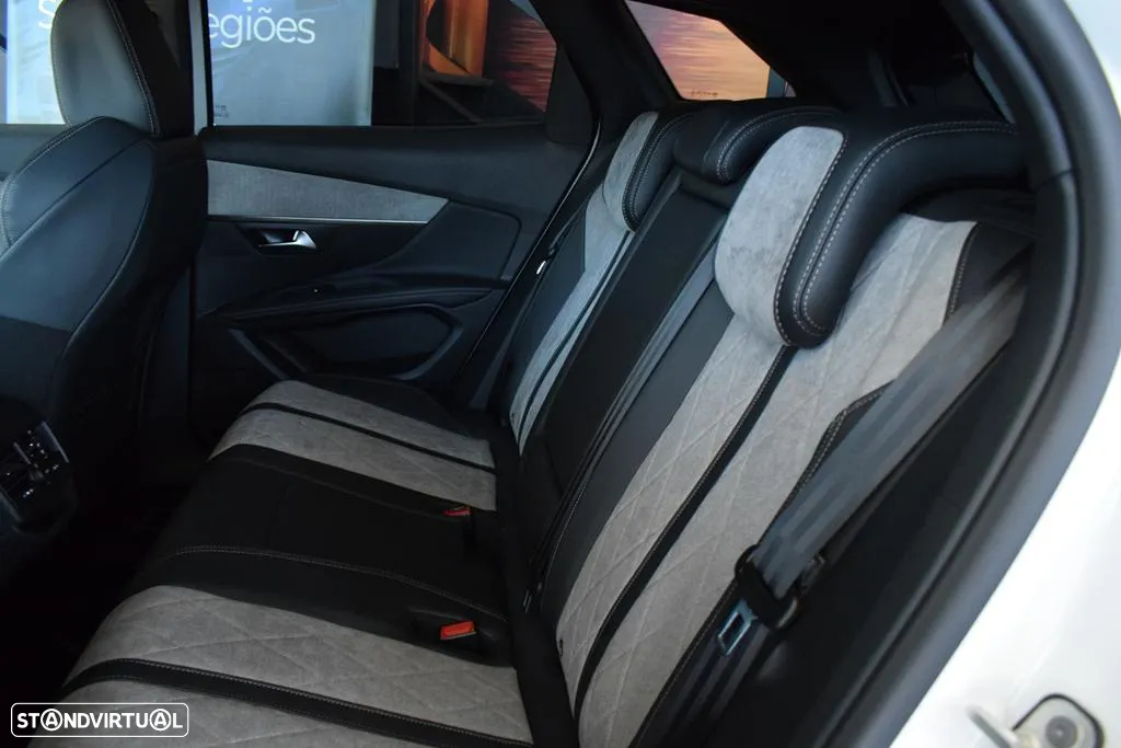 Peugeot 3008 1.6 Hybrid4 GT e-EAT8 - 41