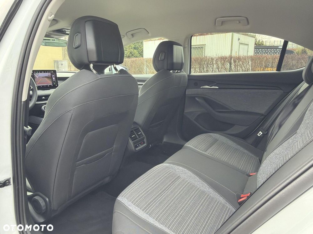 Skoda Superb 1.5 TSI Plug-in Hybrid Edition 130 DSG - 22