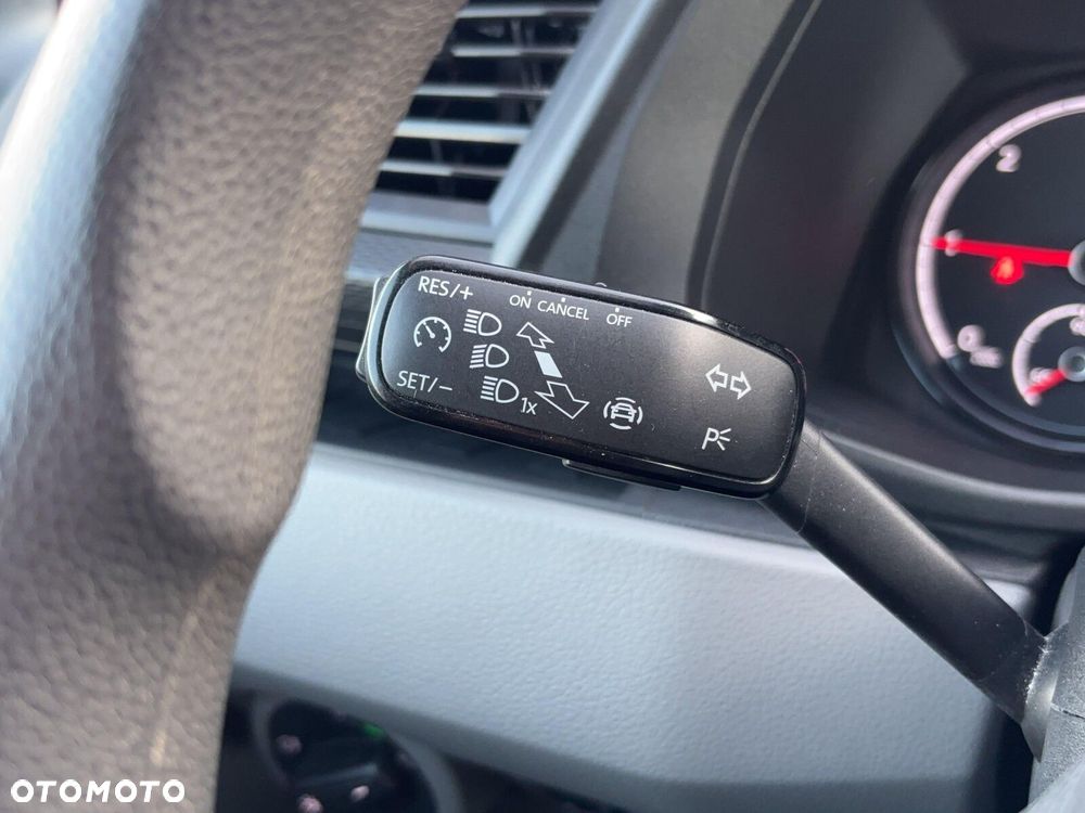 Volkswagen Transporter - 12