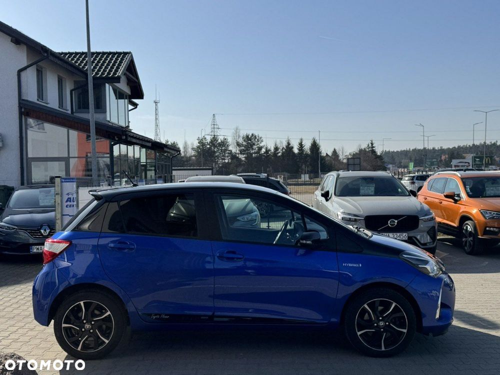 Toyota Yaris - 10