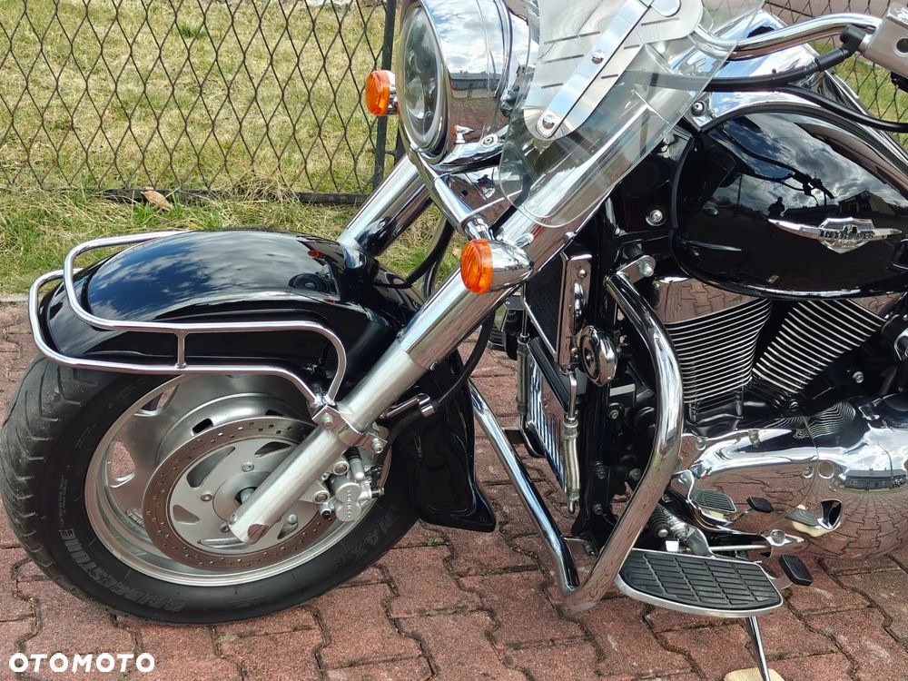 Suzuki Intruder - 23