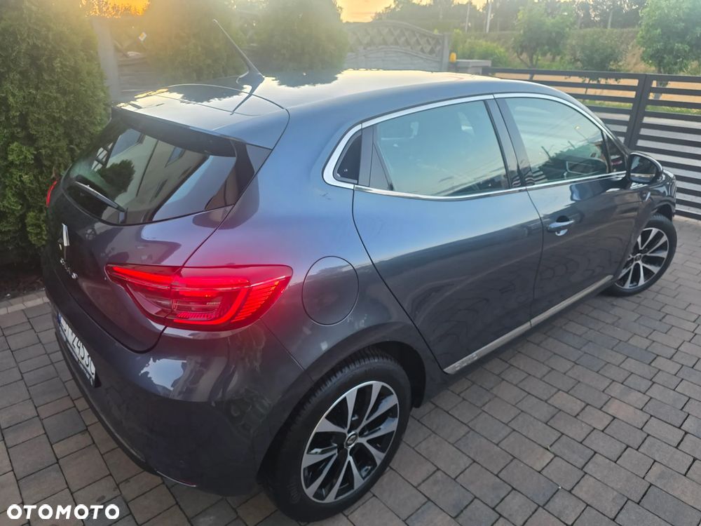 Renault Clio - 10