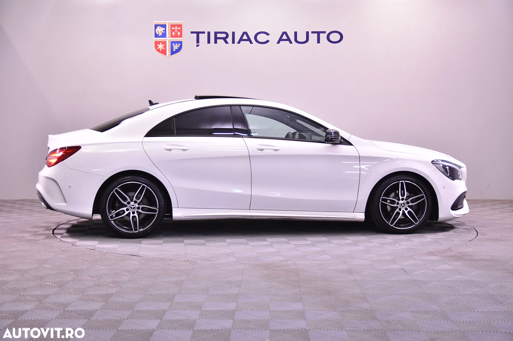 Mercedes-Benz CLA 180 7G-DCT AMG Line - 6