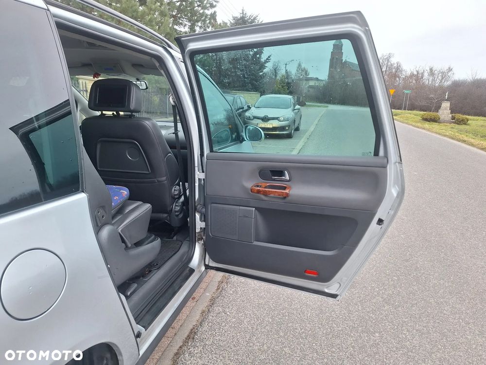 Volkswagen Sharan - 14