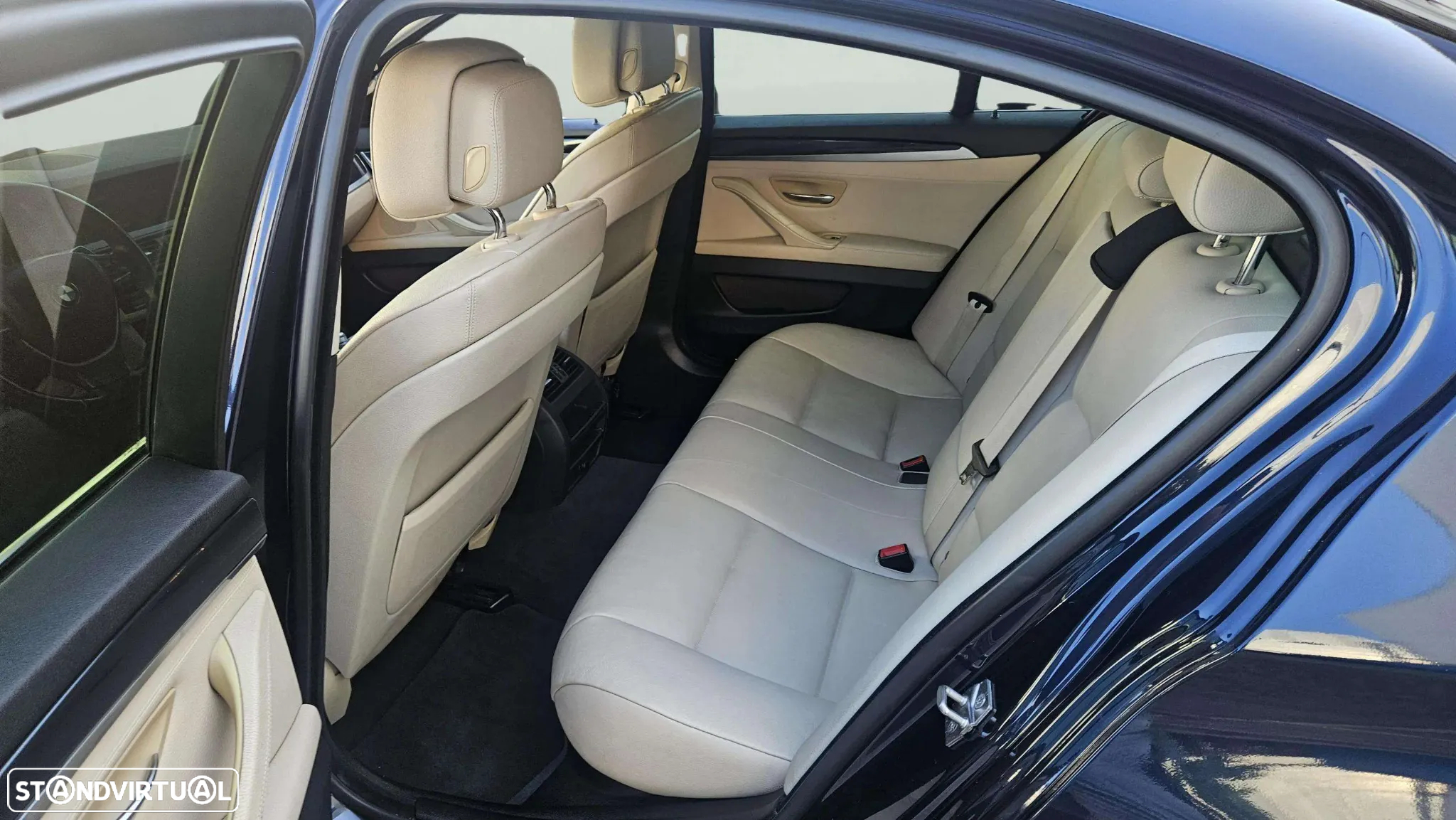BMW 525 d Exclusive Auto 126g - 12