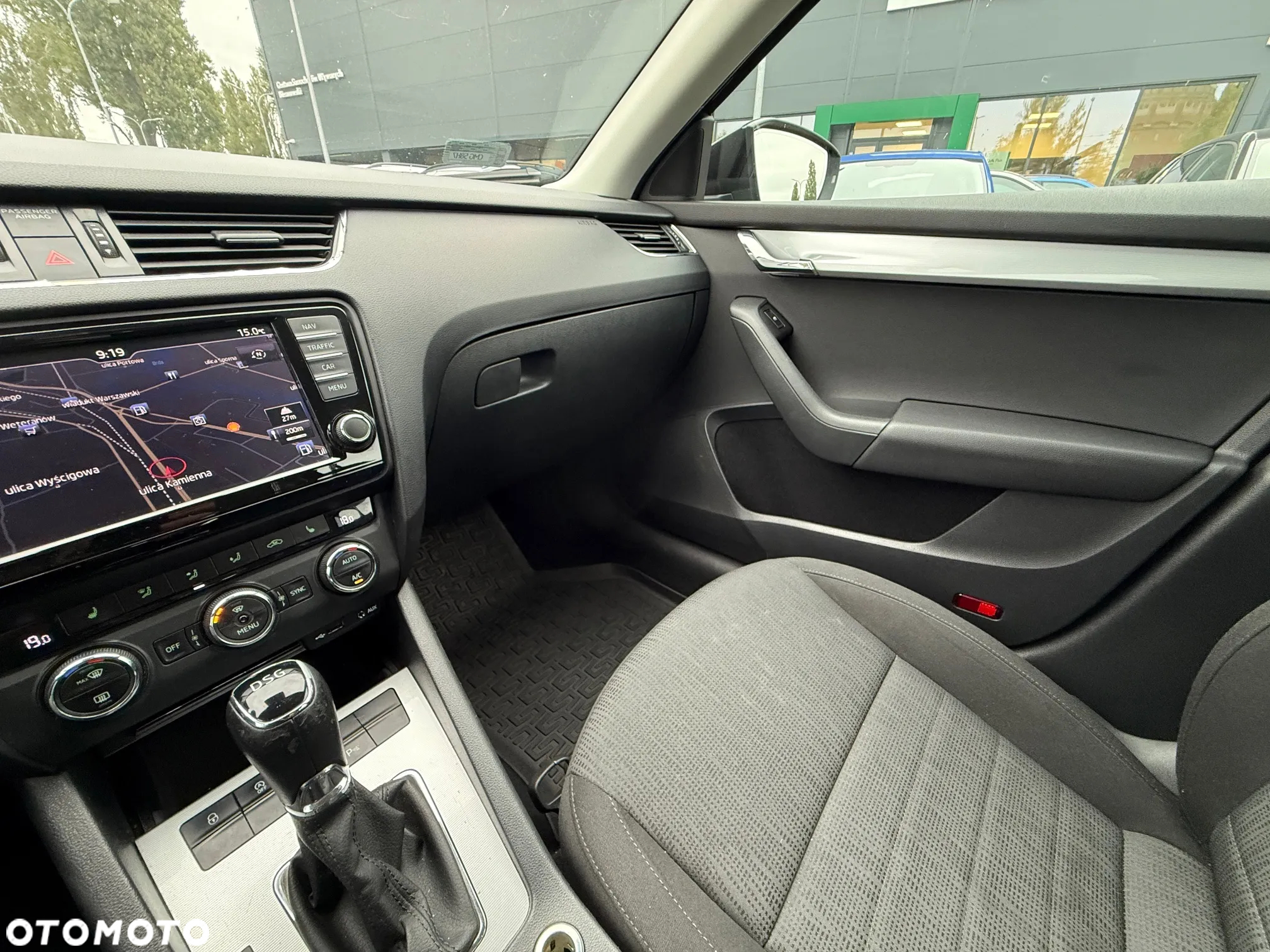 Skoda Octavia 2.0 TDI SCR Style DSG - 24