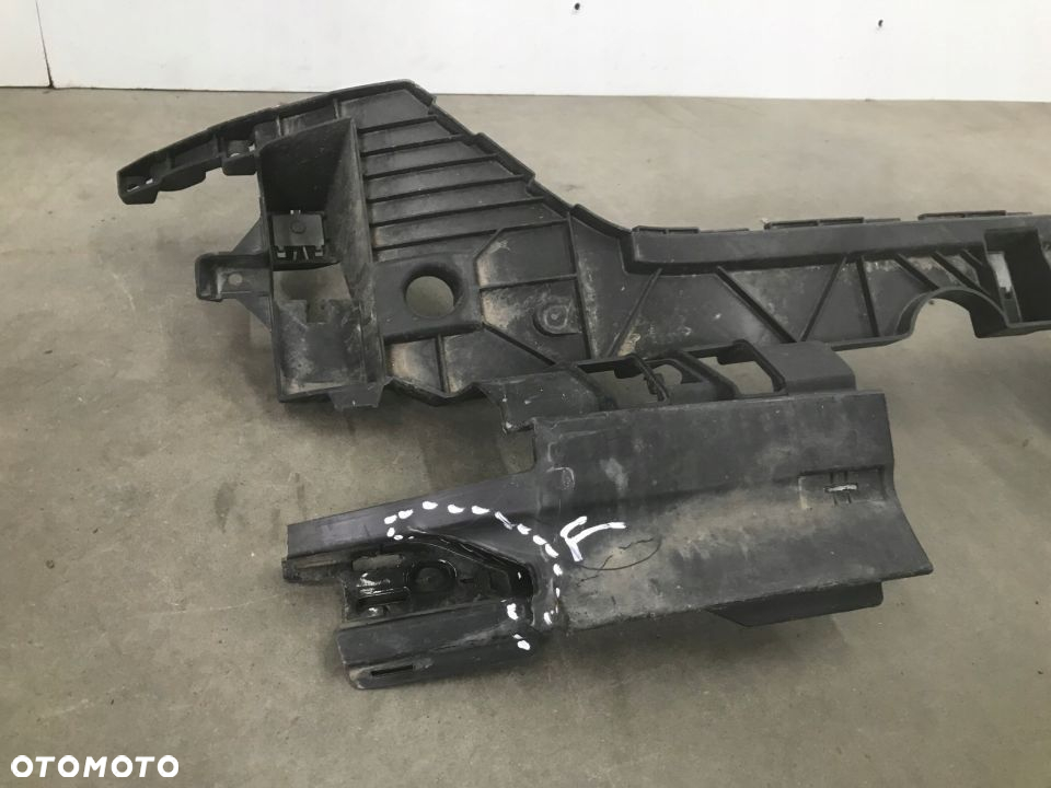Ślizg Audi A5 Sportback Coupe F5 S-LINE 8w6 mocowanie wspornik uchwyt zderzaka tylne środkowe 8W6807385A - 5