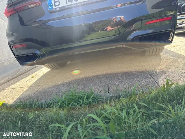 BMW Seria 7 750Li xDrive - 12