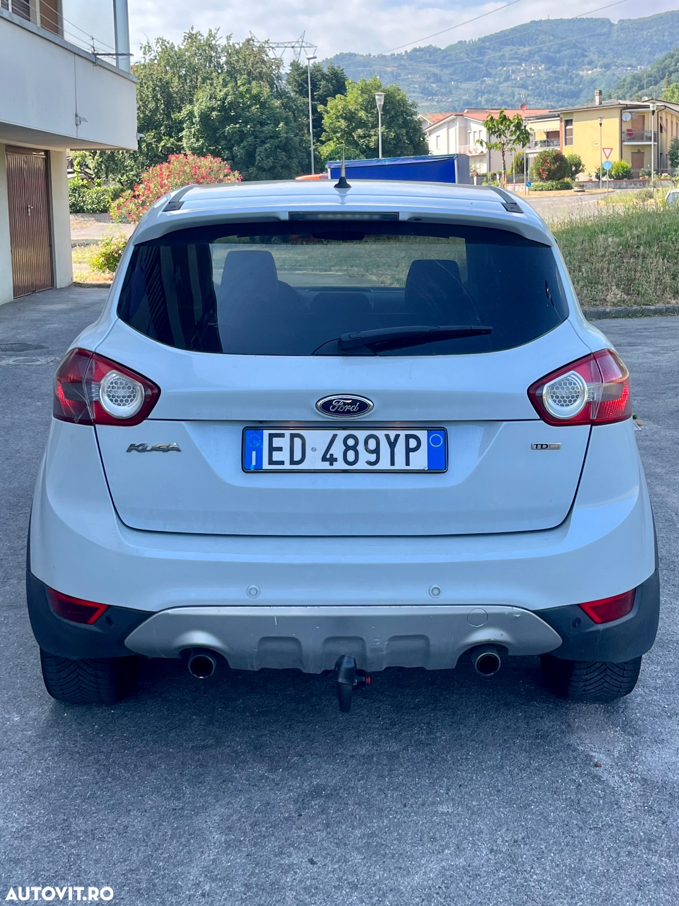 Ford Kuga 2.0 TDCi 4WD Powershift Titanium - 3