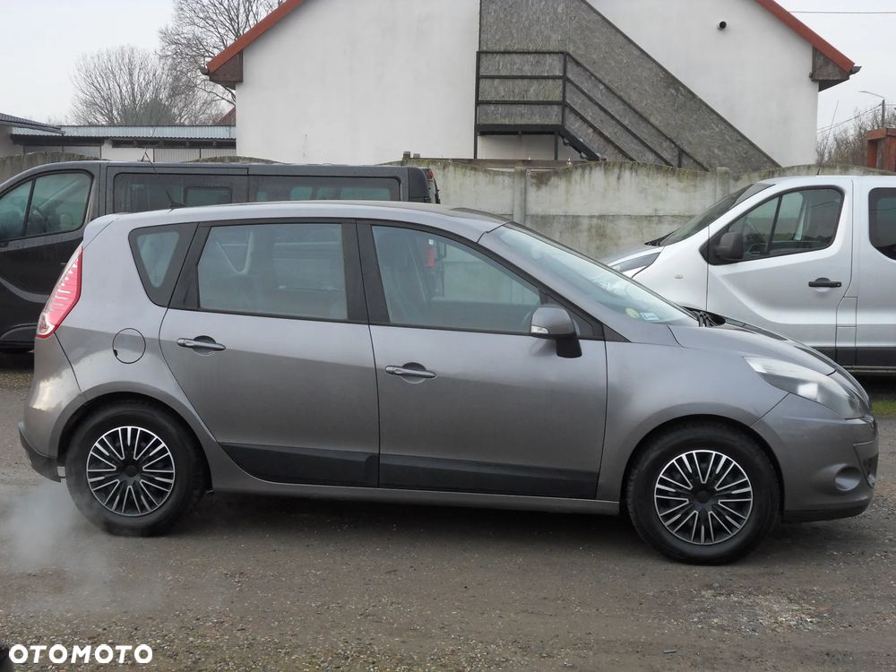 Renault Scenic 1.9 dCi Emotion - 6