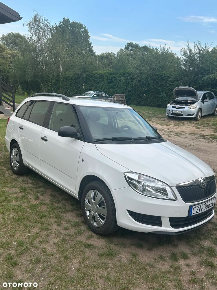 Skoda Fabia 2014 photo 3