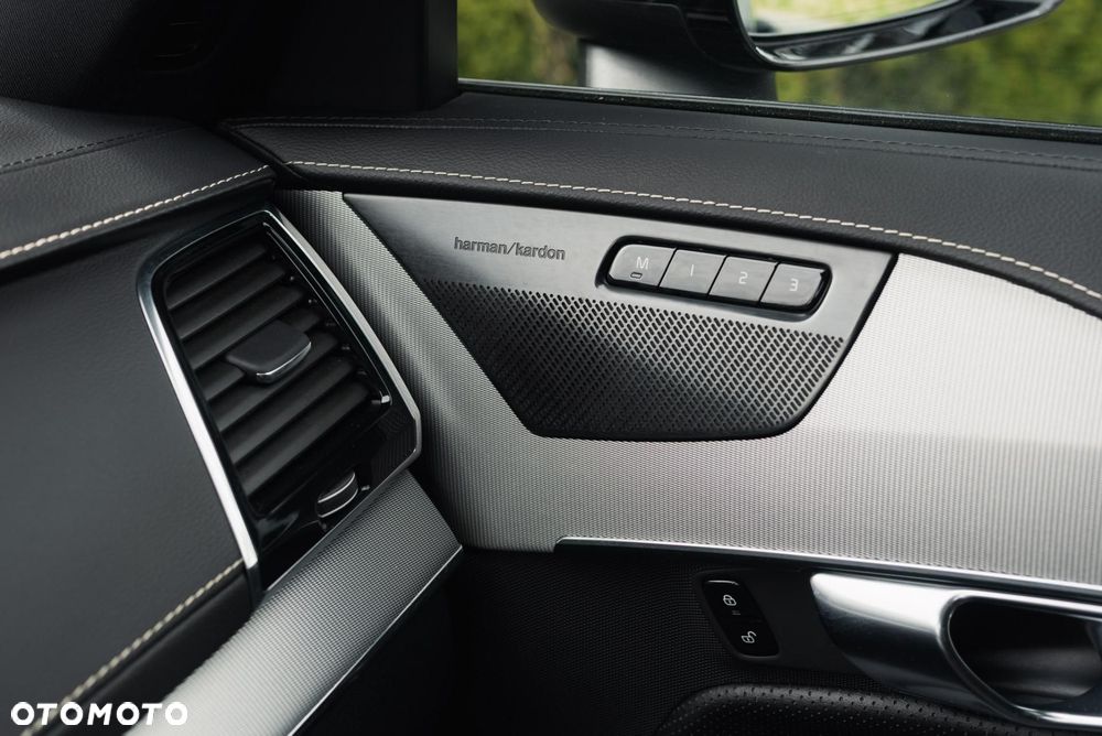 Volvo XC 90 B5 D AWD R-Design - 28