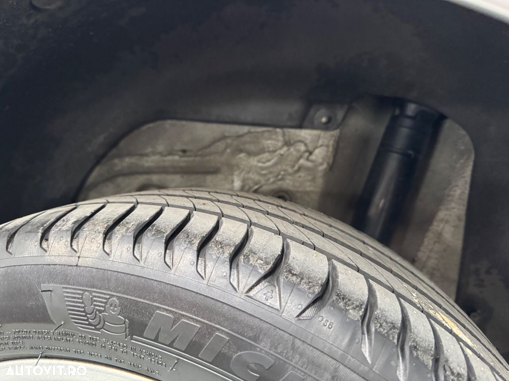 Mercedes-Benz E - 20