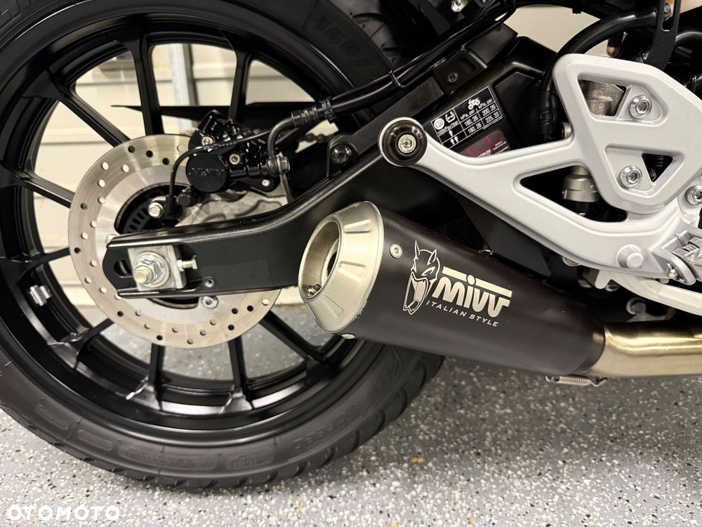 Yamaha MT - 8